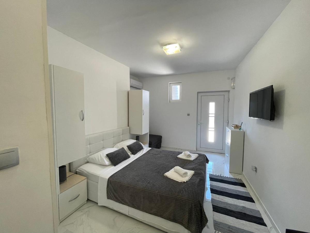 Ferienwohnung Primus Strbic Ploce  Exterior foto
